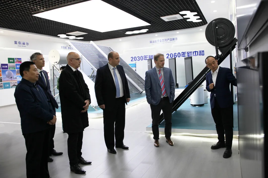 “中国-中东欧国家地方领导人大会”考察团到访盛拓科集团 “中国-中东欧国家地方领导人大会”考察团到访盛拓科集团