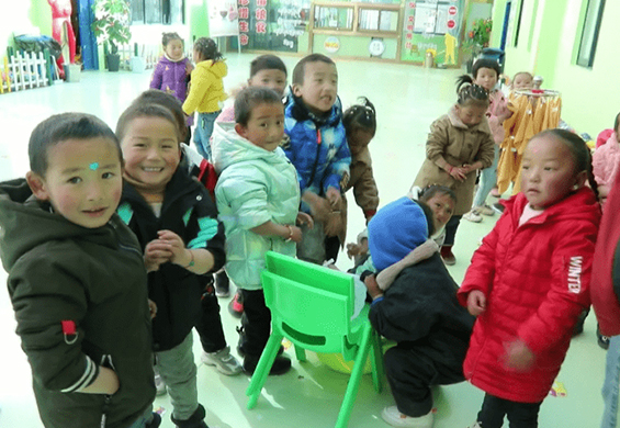 西藏盛拓科为西藏萨嘎县城百姓带来了清洁温暖的冬天