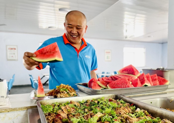 谁是最可爱的人？——慰问高温下保生产保交期的一线家人